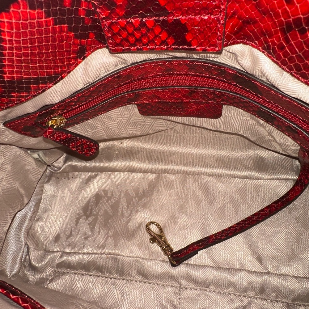 Michael Kors Hamilton Red Snake Print Embossed Handbag Iconic MK‎ Gold Hardware - Picture 7 of 16